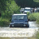 4x4 dans une riviere